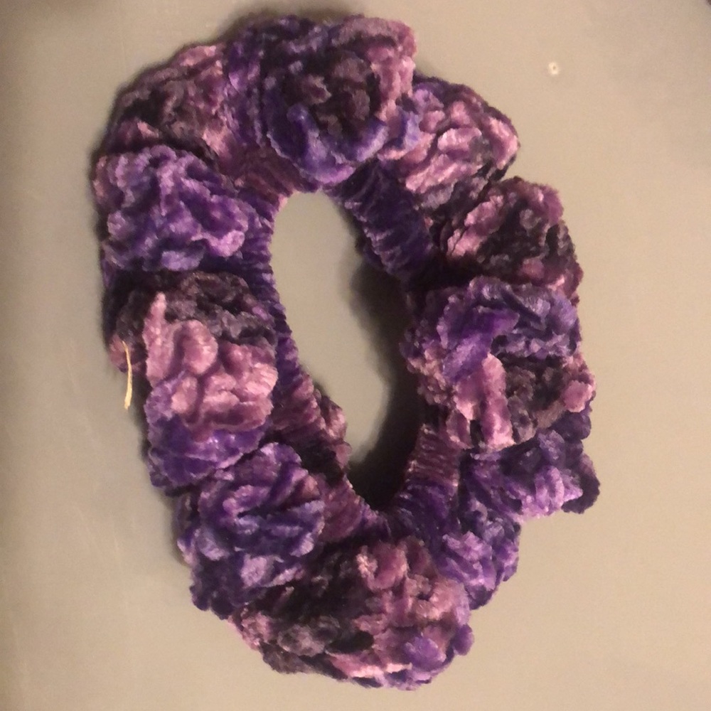Scrunches - Picture 2 of 4